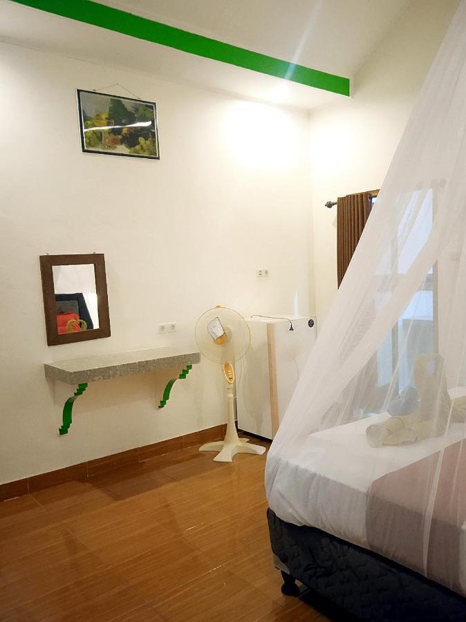Yayan Bungalow ギリ・アイル エクステリア 写真